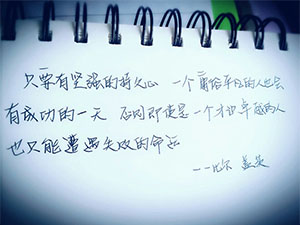 鸡冠山滑雪场门票多少钱(万能的吧友，两个人去滑雪场玩一玩大概得多少钱？)滑雪场门票价格